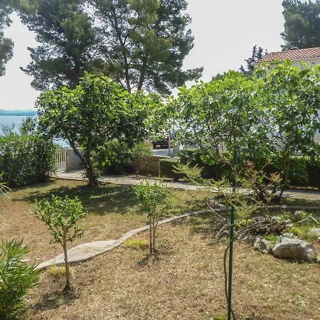 Apartman U Dardinu Apartment *